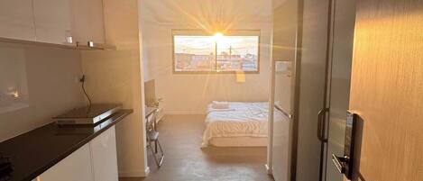 1 多间卧室、熨斗/熨衣板、WiFi、床单