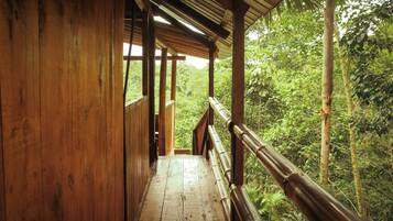 Loft, 1 Bedroom, Accessible, Balcony | Property grounds