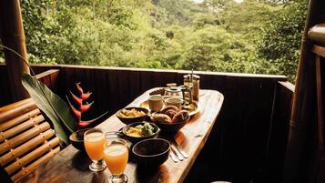 Loft, 1 Bedroom, Accessible, Balcony | Outdoor dining
