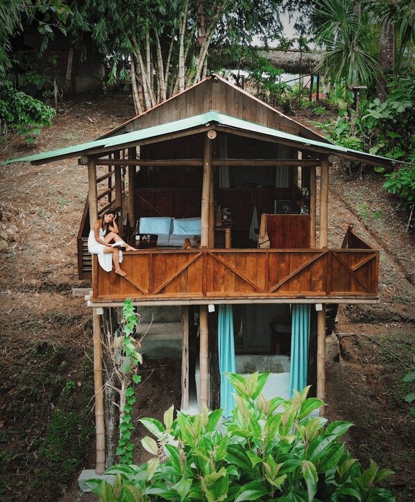 Loft, 1 Bedroom, Accessible, Balcony | Property grounds