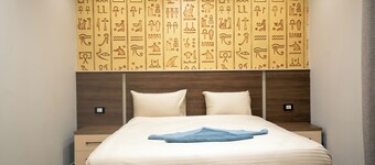 피라킹 피라미드 뷰 인