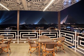 الإطلالة من المنشأة