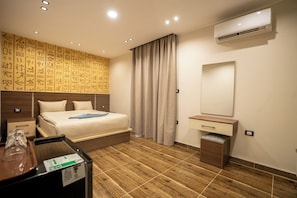 Free minibar items, individually decorated, individually furnished