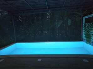 Casa, 2 habitaciones, fumadores, piscina privada | Piscina