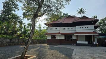 Casa, 2 habitaciones, fumadores, piscina privada | Exterior