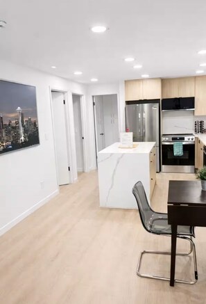 Dining -  Modern 2BR 98 Walk Score to Nightlife & Dining - Free Parking & private patio (Seattle)