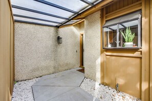 Exterior detail - 5 Mi to Anna Maria Island: Apt w/ Pool Access! (Bradenton)