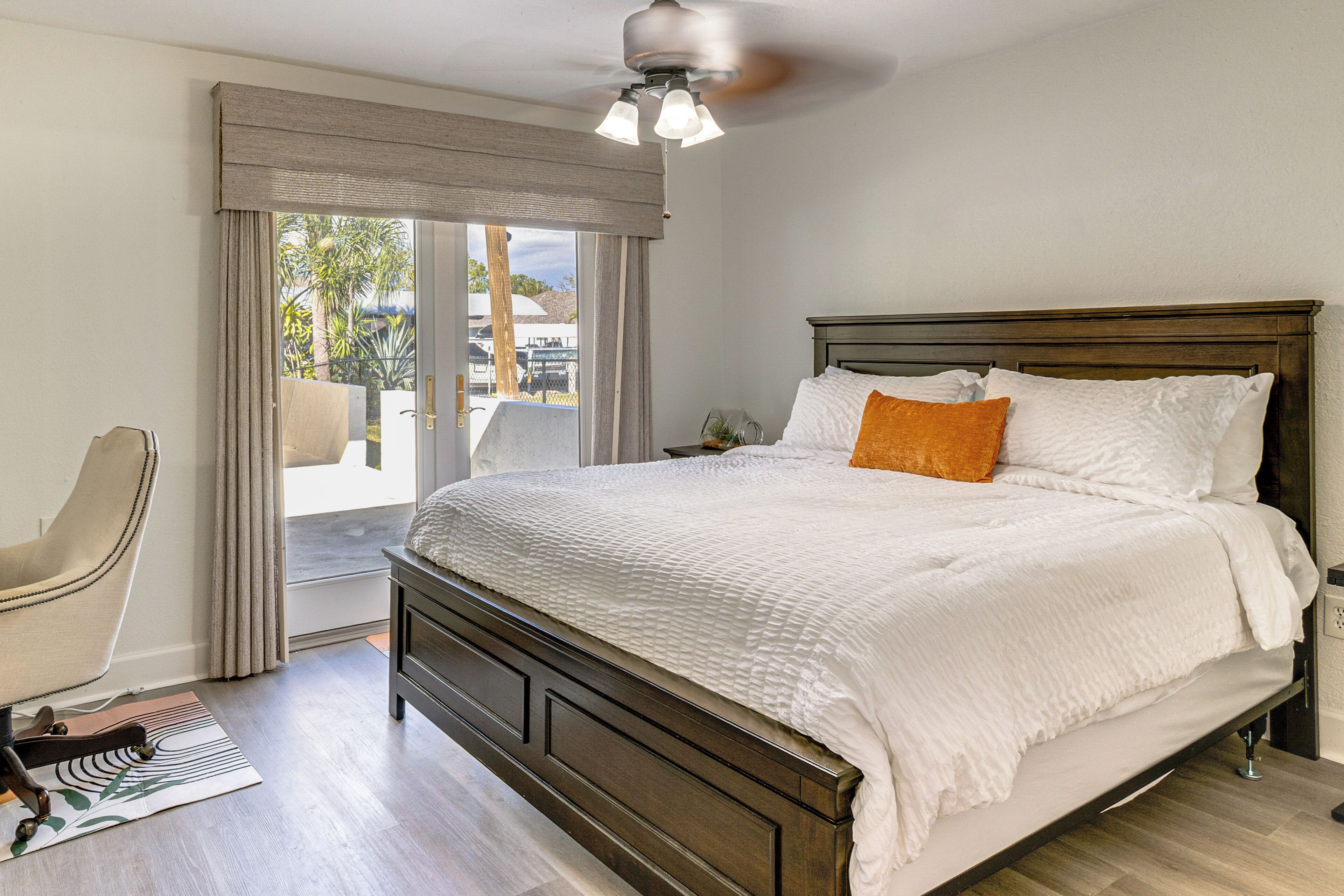 3 chambres, bureau, fer et planche à repasser, accès Internet