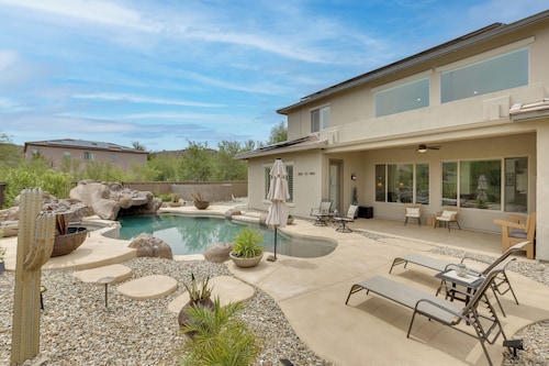 Mtn-View Patio Oasis! Luxe Family Home in Peoria