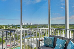 Property grounds - Stroll to Bonita Beach Park: Ocean-View Getaway (Bonita Springs)