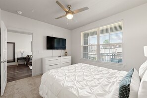 1 غرفة نوم ومكواة/لوح كي وواي فاي وملاءات أسرّة