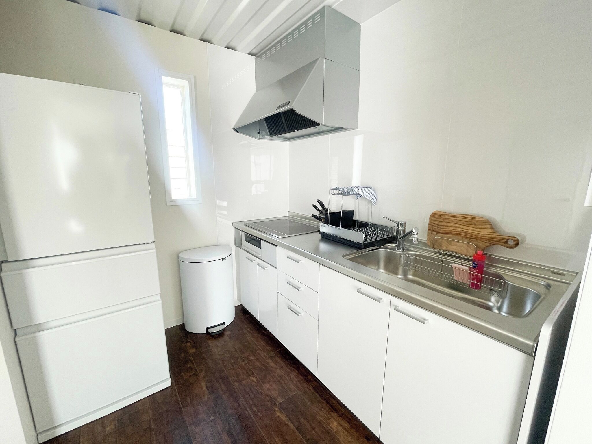 Frigorífic, microones i placa de cuina 