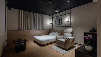 Movie | ์ฑ
์, ๋
ธํธ๋ถ ์์
๊ณต๊ฐ, ๋ฌด๋ฃ WiFi