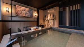 Signature Jacuzzi Room | Living area