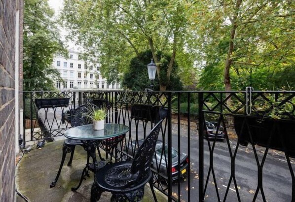 Room - Sophisticated Splendour (London)