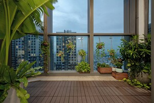 Ropa de cama hipoalergénica, minibar y decoración personalizada