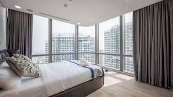 Premium Apartment, 3 Bedrooms, Balcony, City View