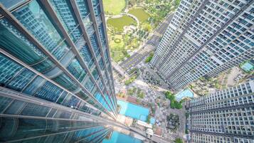 Premium-Apartment, 3 Schlafzimmer, Balkon, Stadtblick | Ausblick vom Zimmer