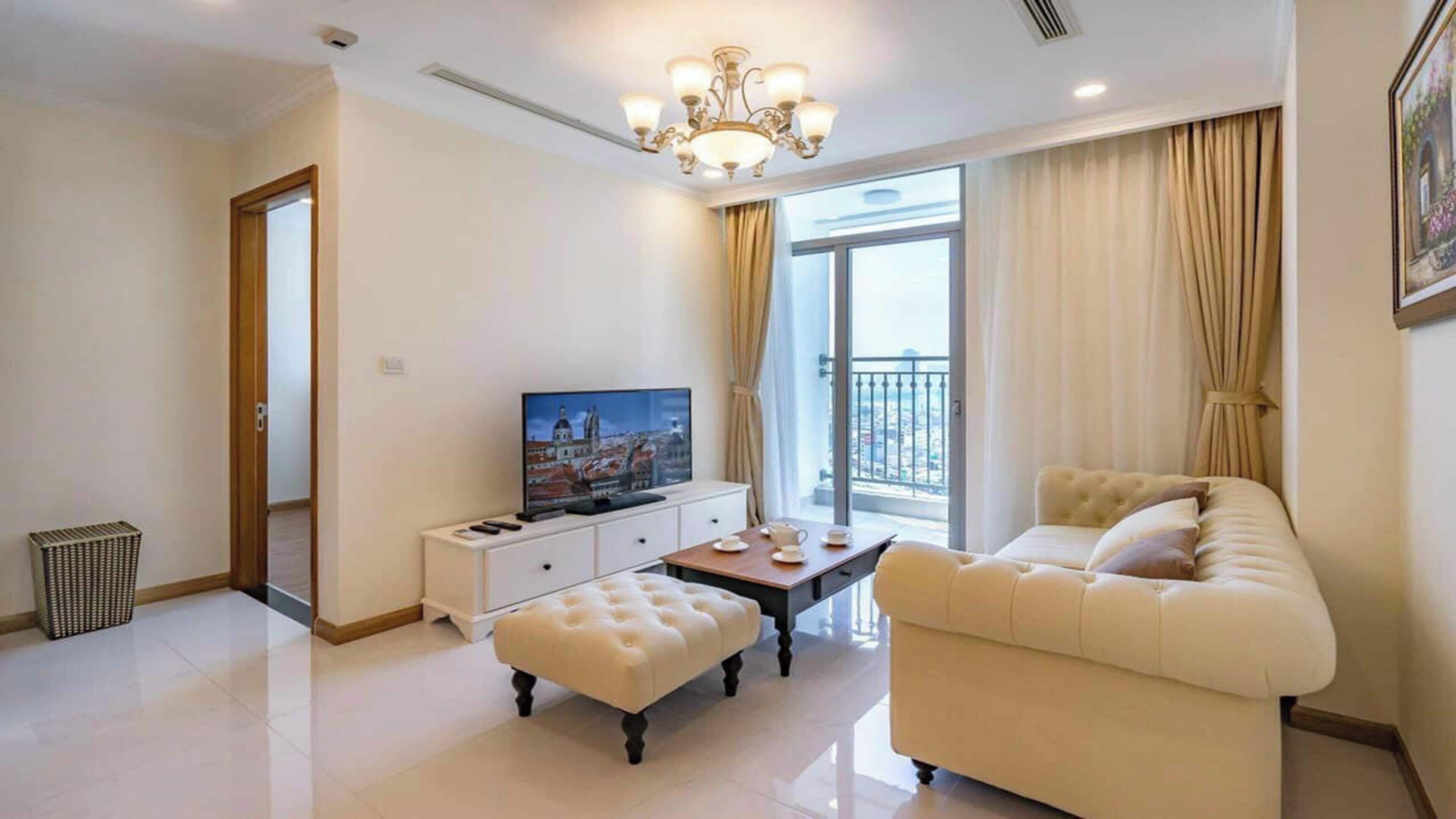 Premier Apartment, 1 Bedroom, Balcony, City View | Hypo-allergenic bedding, minibar, individually decorated