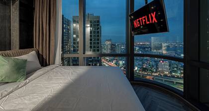 Luxury Riverside Apartment Landmark 81 & Vinhomes