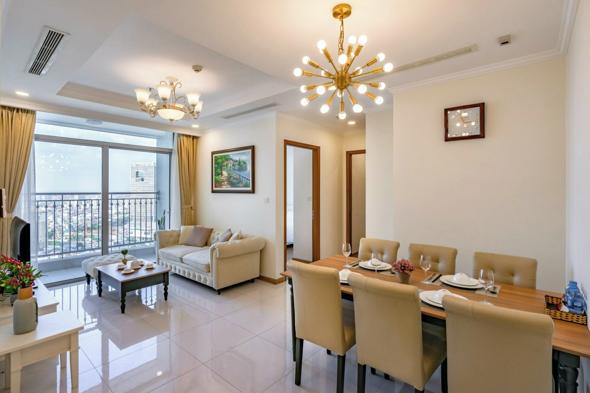 Premier Apartment, 2 Bedrooms, Balcony, City View | Hypo-allergenic bedding, minibar, individually decorated