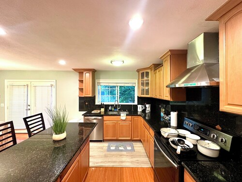 Lovely 5-bedroom house in Santa Clara