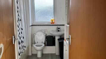 Shared Dormitory, 1 Bedroom | Bathroom