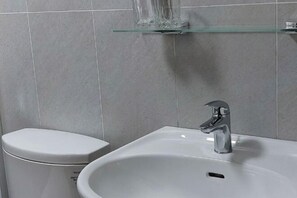 Room - Summer Time Homestay (Chiayi City)