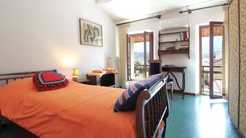 3 camere, ferro/asse da stiro, Wi-Fi gratuito