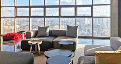 Cozy Studio near Seoul Station with Gym and Lounge