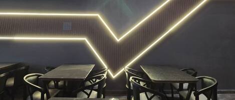 Breakfast, lunch and dinner served