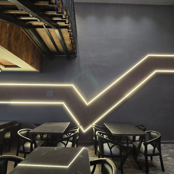 Breakfast, lunch and dinner served