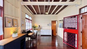 Antique house 6 people | Zona de estar