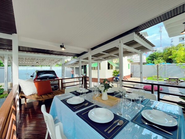 Antique house 6 people | ลานระเบียง/นอกชาน