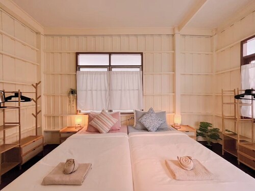 White & Green Boutique Homestay