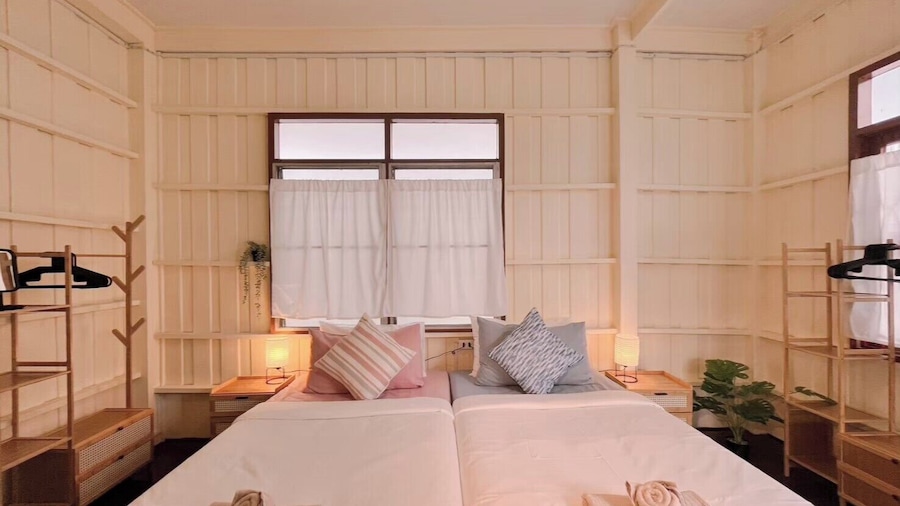 White & Green Boutique Homestay