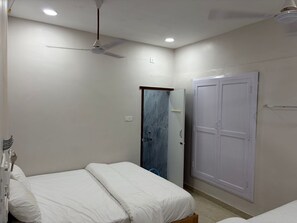 Classic Single Room, Balcony, City View