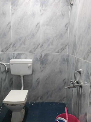 Shower, towels, soap, shampoo