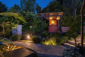 Property grounds - Bangalow Bach - Spa Pool & Scenic Views (Nelson)