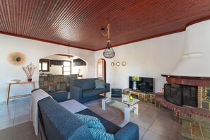 Casa familiar, 2 dormitoris, vistes a la piscina | Sala d'estar