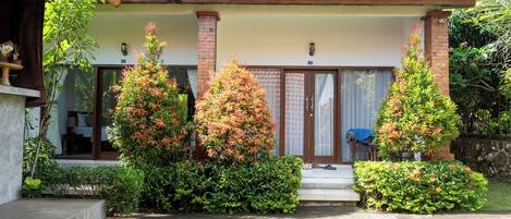 Skrivebord, arbejdsområde til bærbare computere, gratis Wi-Fi