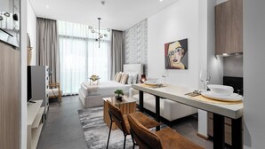 Ảnh chưa phân loại, 4 trong số 17 ảnh, nút