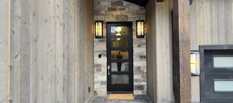 Ski In on Whitefish Mountain 3 BD 3BA Sleeps 12 Incredible SKI Access