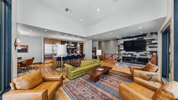 TV, fireplace, offices