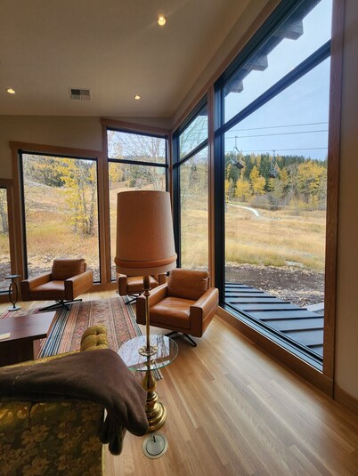 Ski In on Whitefish Mountain 3 BD 3BA Sleeps 12 Incredible SKI Access