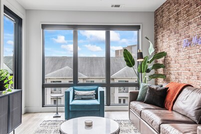 Nashville Condo w/ Balcony Near Dining, Live Music & Downtown Vibes | The Vinyl