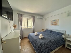 2 bedrooms, Internet, bed sheets - Apartment with large terrace and sea view (Torremolinos)
