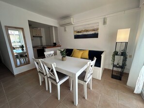 Dining - Apartment with large terrace and sea view (Torremolinos)