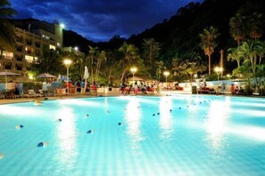 Outdoor pool - Hotel Royal Chihpen Spa (Taitung)