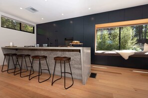 Dining - Daydream Cottage  Beachside Luxury in Lilli Pilli (Lilli Pilli)